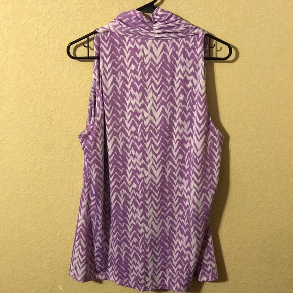 Women’s Plus Size Sleeveless Blouse - Picture 5 of 5